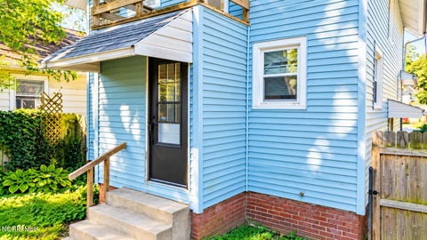 Tiny photo for 823 Toronto Avenue, Toledo, OH 43609 (MLS # 10014084)