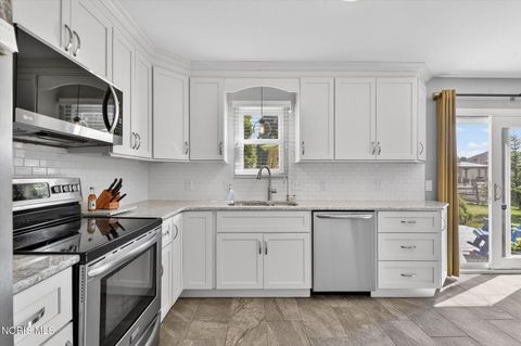 Tiny photo for 14517 Olde Trail Drive, Perrysburg, OH 43551 (MLS # 10006790)