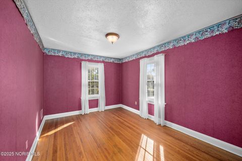 Tiny photo for 3215 Goddard Road, Toledo, OH 43606 (MLS # 10000141)
