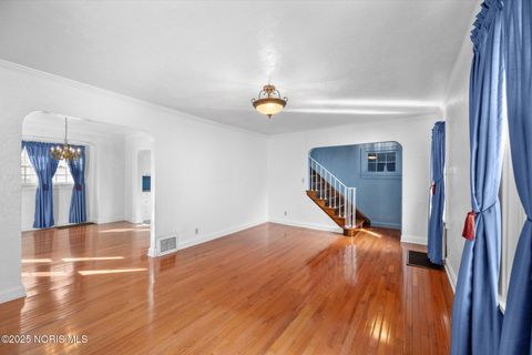 Tiny photo for 3215 Goddard Road, Toledo, OH 43606 (MLS # 10000141)