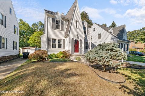 Tiny photo for 3215 Goddard Road, Toledo, OH 43606 (MLS # 10000141)