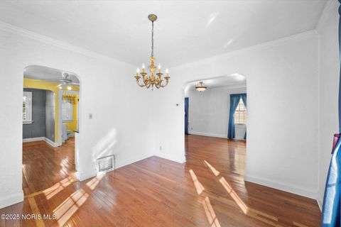 Tiny photo for 3215 Goddard Road, Toledo, OH 43606 (MLS # 10000141)