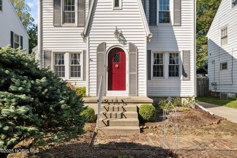 Tiny photo for 3215 Goddard Road, Toledo, OH 43606 (MLS # 10000141)