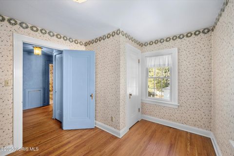Tiny photo for 3215 Goddard Road, Toledo, OH 43606 (MLS # 10000141)