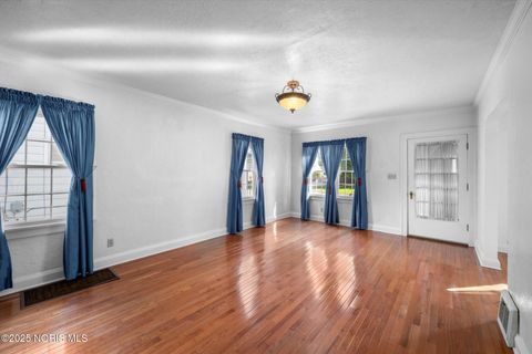 Tiny photo for 3215 Goddard Road, Toledo, OH 43606 (MLS # 10000141)
