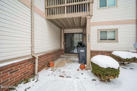 Tiny photo for 4040 Stonehenge Drive, Sylvania, OH 43560 (MLS # 10003566)
