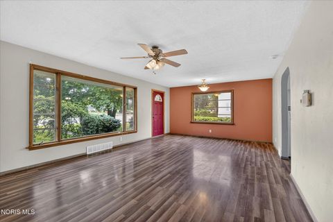 Tiny photo for 2019 N Main Street, Findlay, OH 45840 (MLS # 10008187)