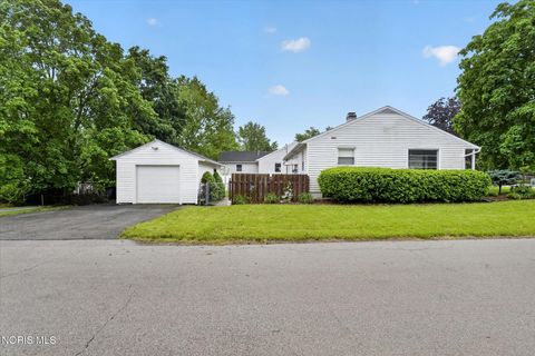 Tiny photo for 2019 N Main Street, Findlay, OH 45840 (MLS # 10008187)