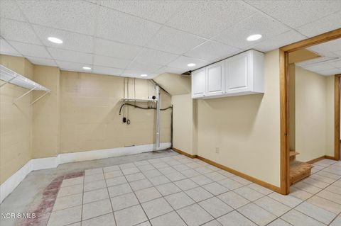 Tiny photo for 2019 N Main Street, Findlay, OH 45840 (MLS # 10008187)
