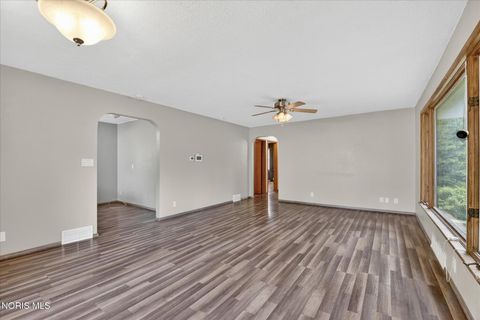 Tiny photo for 2019 N Main Street, Findlay, OH 45840 (MLS # 10008187)