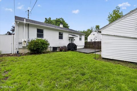 Tiny photo for 2019 N Main Street, Findlay, OH 45840 (MLS # 10008187)