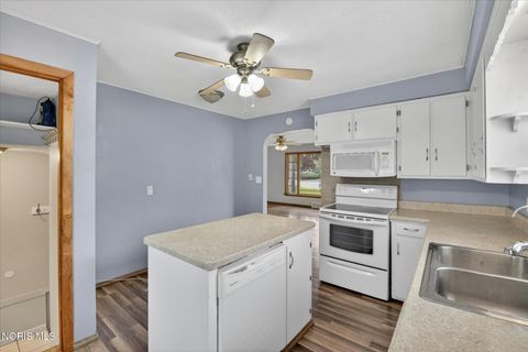 Tiny photo for 2019 N Main Street, Findlay, OH 45840 (MLS # 10008187)