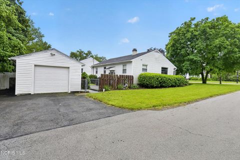 Tiny photo for 2019 N Main Street, Findlay, OH 45840 (MLS # 10008187)