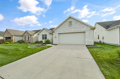 Tiny photo for 6945 Southpine Court, Maumee, OH 43537 (MLS # 10013338)