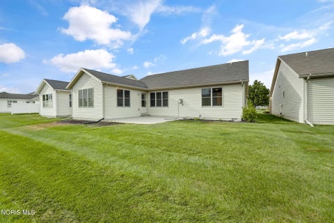 Tiny photo for 6945 Southpine Court, Maumee, OH 43537 (MLS # 10013338)