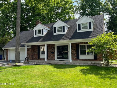 Homes For Sale - 3060 Villa Drive<br/> Toledo, OH 43614