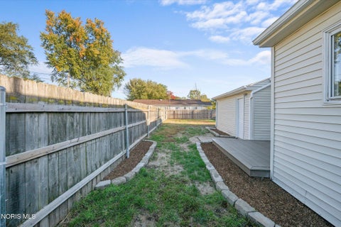 Tiny photo for 6604 Hill Avenue, Toledo, OH 43615 (MLS # 10014535)