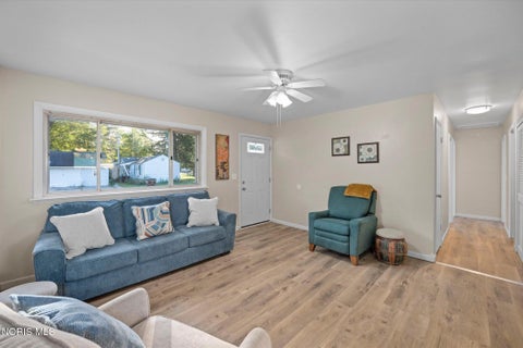 Tiny photo for 6604 Hill Avenue, Toledo, OH 43615 (MLS # 10014535)