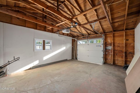 Tiny photo for 6604 Hill Avenue, Toledo, OH 43615 (MLS # 10014535)
