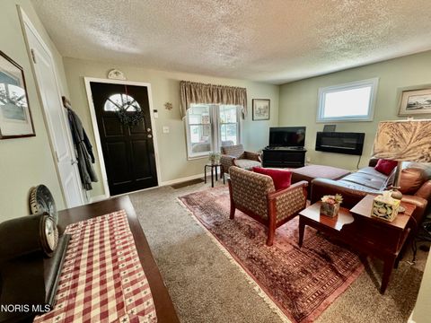 Tiny photo for 1343 Laurel Avenue, Toledo, OH 43614 (MLS # 10010551)