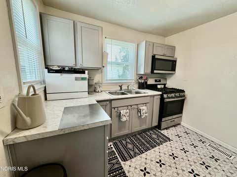 Tiny photo for 1343 Laurel Avenue, Toledo, OH 43614 (MLS # 10010551)