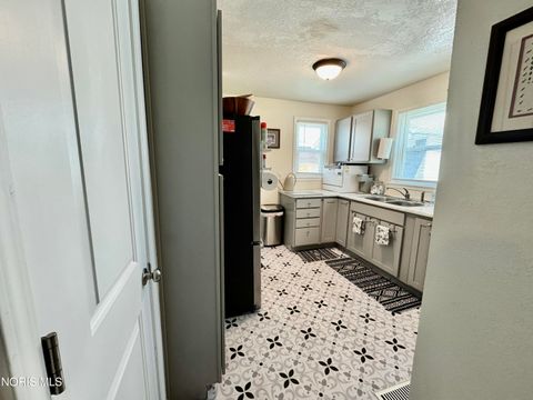 Tiny photo for 1343 Laurel Avenue, Toledo, OH 43614 (MLS # 10010551)