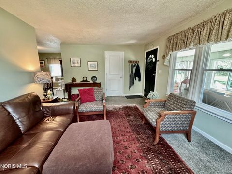 Tiny photo for 1343 Laurel Avenue, Toledo, OH 43614 (MLS # 10010551)