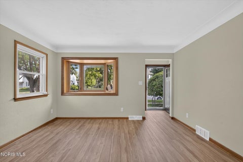 Tiny photo for 314 W Poinsetta Avenue, Toledo, OH 43612 (MLS # 10012053)