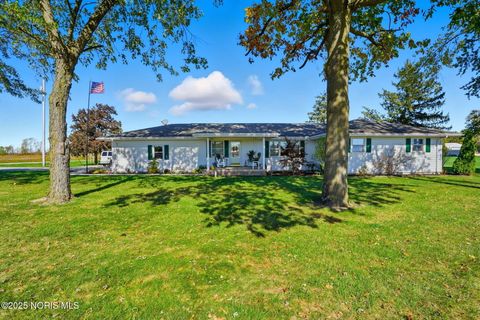 Photo of 17024 E State Route 12, Findlay, OH 45840 (MLS # 10000480)