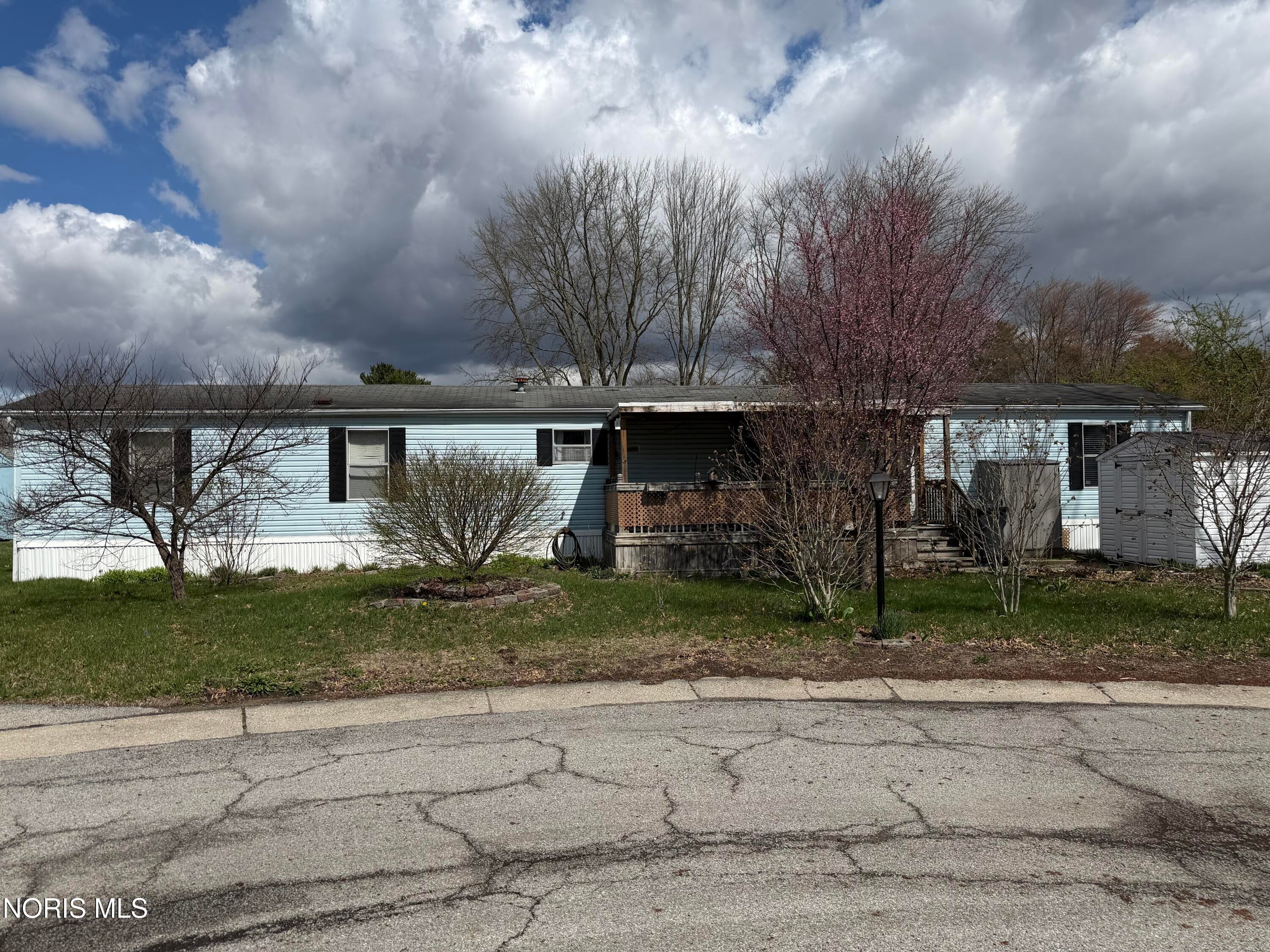 76 W Foxrun Street