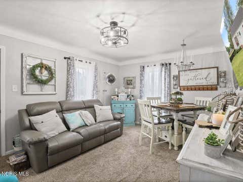 Tiny photo for 5426 W Alexis Road, Sylvania, OH 43560 (MLS # 10011329)