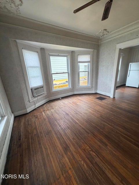 Tiny photo for 4107 Burnham Avenue, Toledo, OH 43612 (MLS # 10014746)
