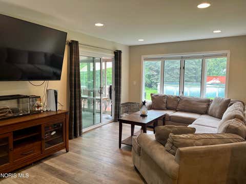 Tiny photo for 705 Meadow Springs Court, Maumee, OH 43537 (MLS # 10011323)