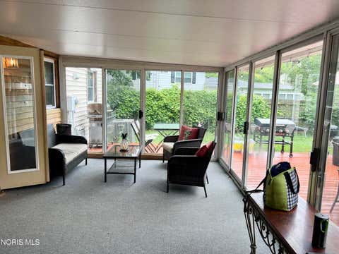 Tiny photo for 705 Meadow Springs Court, Maumee, OH 43537 (MLS # 10011323)