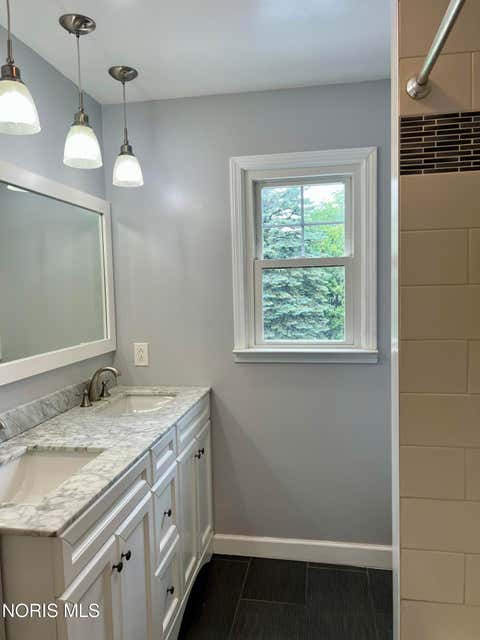 Tiny photo for 705 Meadow Springs Court, Maumee, OH 43537 (MLS # 10011323)