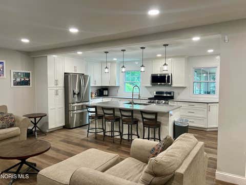 Tiny photo for 705 Meadow Springs Court, Maumee, OH 43537 (MLS # 10011323)