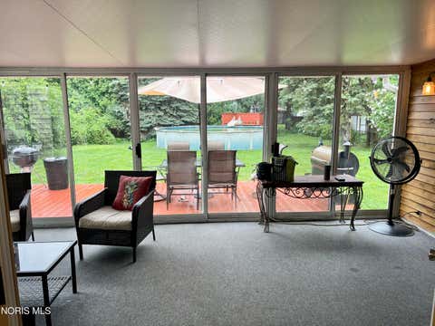 Tiny photo for 705 Meadow Springs Court, Maumee, OH 43537 (MLS # 10011323)