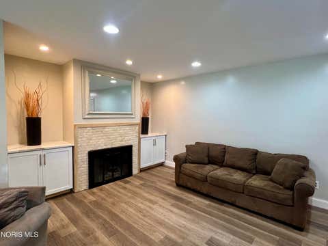 Tiny photo for 705 Meadow Springs Court, Maumee, OH 43537 (MLS # 10011323)