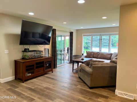Tiny photo for 705 Meadow Springs Court, Maumee, OH 43537 (MLS # 10011323)