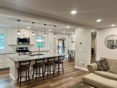 Tiny photo for 705 Meadow Springs Court, Maumee, OH 43537 (MLS # 10011323)