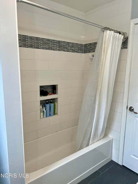 Tiny photo for 705 Meadow Springs Court, Maumee, OH 43537 (MLS # 10011323)