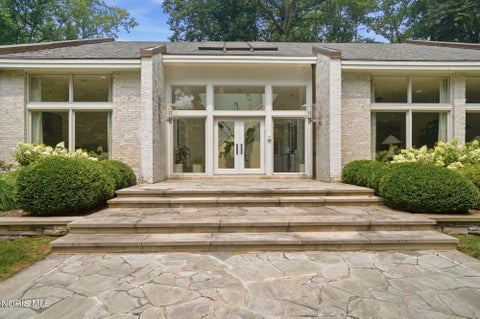 Tiny photo for 4560 Forestview Drive, Ottawa Hills, OH 43615 (MLS # 10012794)