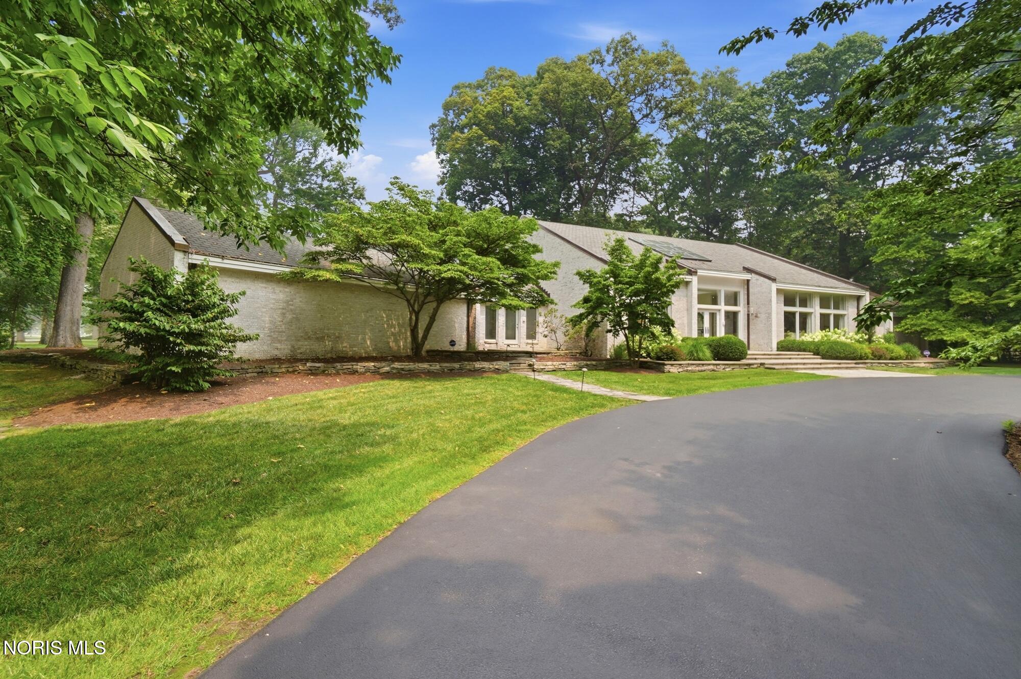 4560 Forestview Drive