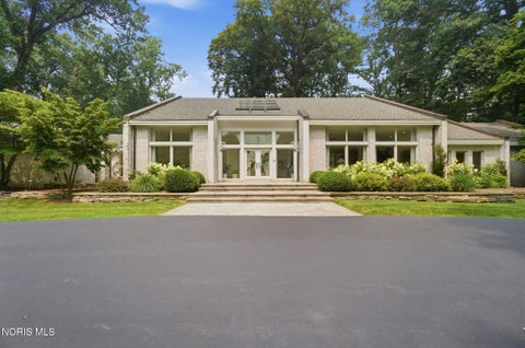 Tiny photo for 4560 Forestview Drive, Ottawa Hills, OH 43615 (MLS # 10012794)