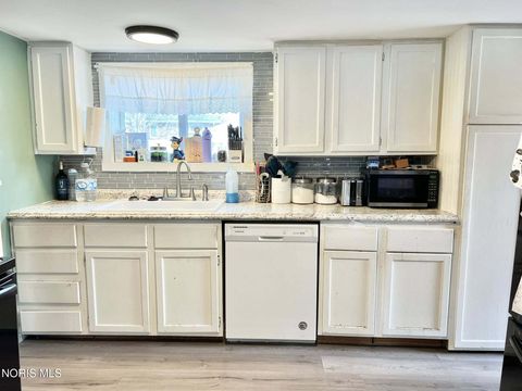 Tiny photo for 140 Monroe Avenue, Findlay, OH 45840 (MLS # 10004177)