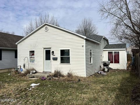 Tiny photo for 140 Monroe Avenue, Findlay, OH 45840 (MLS # 10004177)