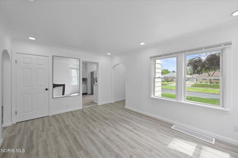 Tiny photo for 225 E Northgate Parkway, Toledo, OH 43612 (MLS # 10009412)