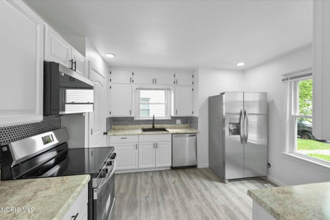 Tiny photo for 225 E Northgate Parkway, Toledo, OH 43612 (MLS # 10009412)