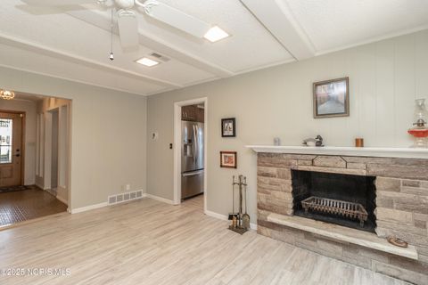 Tiny photo for 2526 Valley Brook Drive, Toledo, OH 43615 (MLS # 10000559)