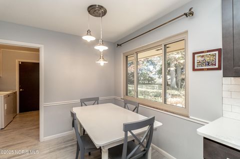 Tiny photo for 2526 Valley Brook Drive, Toledo, OH 43615 (MLS # 10000559)